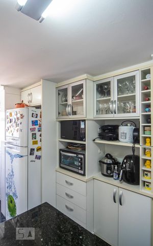 Apartamento à venda com 110m², 3 quartos e 2 vagas Apartamento à venda com 110m², 3 quartos e 2 vagasCozinha