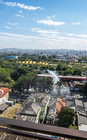 Apartamento à venda com 110m², 3 quartos e 2 vagas Apartamento à venda com 110m², 3 quartos e 2 vagasVaranda