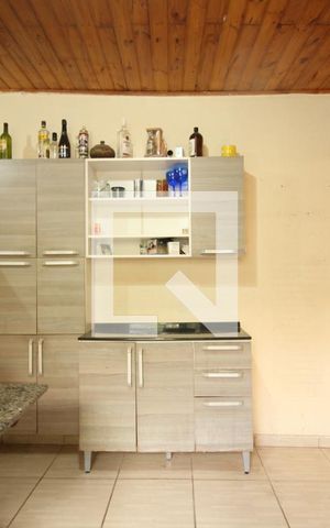 Casa à venda com 511m², 3 quartos e 7 vagasCozinha Casa Fundos