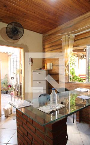 Casa à venda com 511m², 3 quartos e 7 vagasEscritório Casa Fundos
