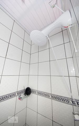 Casa à venda com 80m², 2 quartos e 2 vagasBanheiro