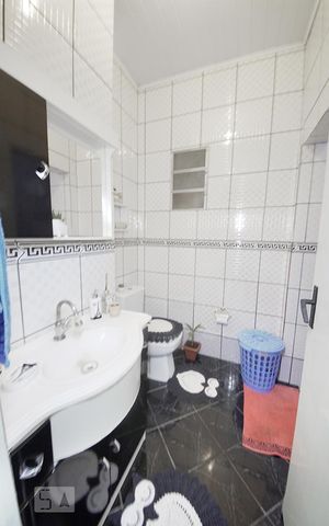 Casa à venda com 80m², 2 quartos e 2 vagasBanheiro