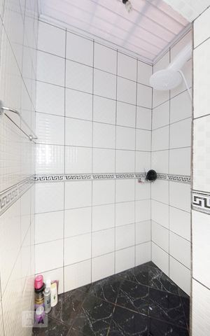 Casa à venda com 80m², 2 quartos e 2 vagasBanheiro