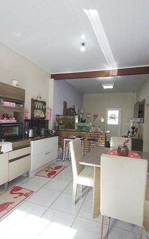 Casa à venda com 80m², 2 quartos e 2 vagasCozinha