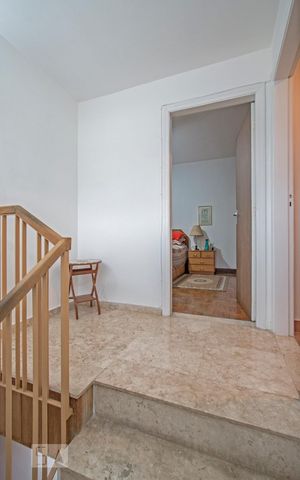 Casa à venda com 198m², 7 quartos e 4 vagas Casa à venda com 198m², 7 quartos e 4 vagasHall dos Quartos e Suite
