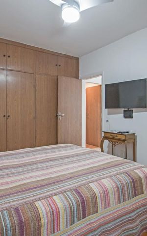Casa à venda com 198m², 7 quartos e 4 vagas Casa à venda com 198m², 7 quartos e 4 vagasSuite