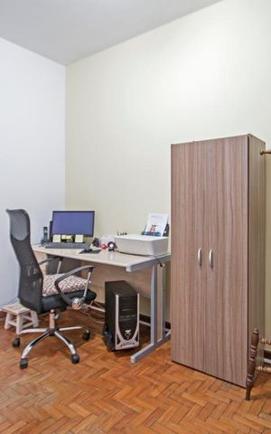 Casa à venda com 198m², 7 quartos e 4 vagas Casa à venda com 198m², 7 quartos e 4 vagasQuarto 1