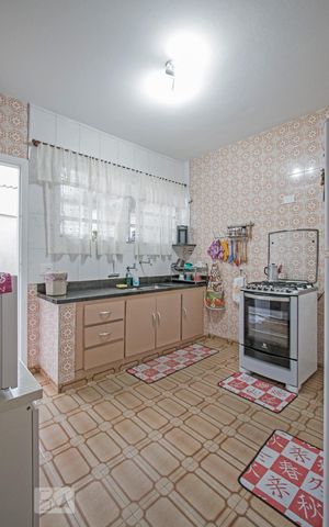 Casa à venda com 198m², 7 quartos e 4 vagas Casa à venda com 198m², 7 quartos e 4 vagasCozinha
