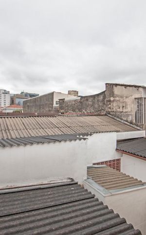 Casa à venda com 198m², 7 quartos e 4 vagas Casa à venda com 198m², 7 quartos e 4 vagasVista do Quarto 1