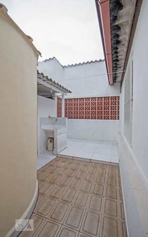 Casa à venda com 198m², 7 quartos e 4 vagas Casa à venda com 198m², 7 quartos e 4 vagasQuintal do Apto Anexo 3