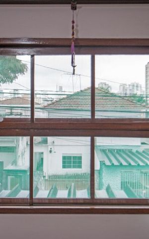 Casa à venda com 198m², 7 quartos e 4 vagas Casa à venda com 198m², 7 quartos e 4 vagasJanela da Suite