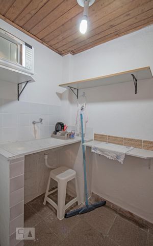 Casa à venda com 198m², 7 quartos e 4 vagas Casa à venda com 198m², 7 quartos e 4 vagasCozinha do Apto Anexo 1