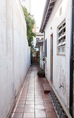 Casa à venda com 275m², 3 quartos e 2 vagasCorredor Externo