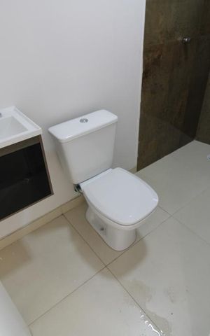 Apartamento para alugar com 70m², 2 quartos e sem vagaBanheiro da suíte 1