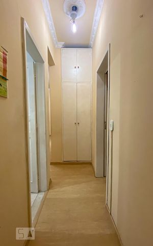 Apartamento à venda com 70m², 2 quartos e sem vaga Apartamento à venda com 70m², 2 quartos e sem vagaCorredor
