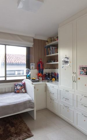 Apartamento à venda com 181m², 3 quartos e 2 vagasQuarto 1