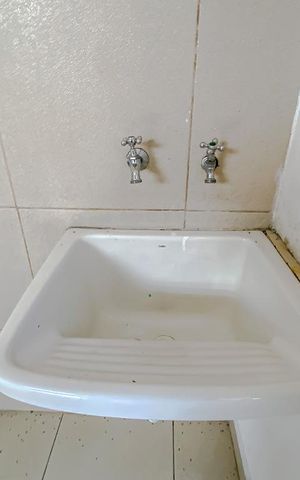 Casa à venda com 320m², 3 quartos e 4 vagasDetalhe Lavanderia