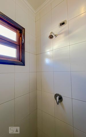 Casa à venda com 320m², 3 quartos e 4 vagasDetalhe Banheiro da Suite 3