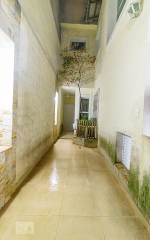 Casa à venda com 300m², 4 quartos e 2 vagas Casa à venda com 300m², 4 quartos e 2 vagasQuintal