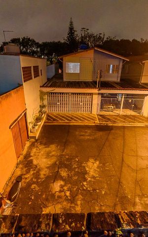 Casa à venda com 300m², 4 quartos e 2 vagas Casa à venda com 300m², 4 quartos e 2 vagasVaranda da Suíte 1