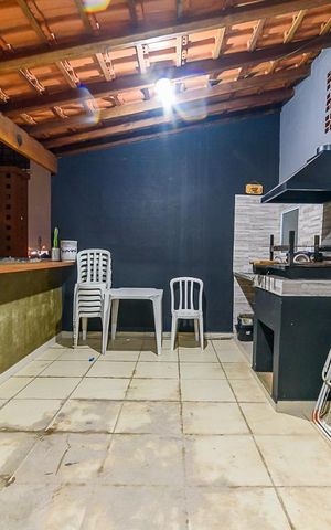 Casa à venda com 300m², 4 quartos e 2 vagas Casa à venda com 300m², 4 quartos e 2 vagasChurrasqueira