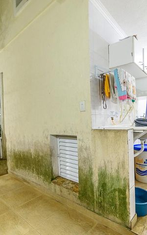 Casa à venda com 300m², 4 quartos e 2 vagas Casa à venda com 300m², 4 quartos e 2 vagasQuintal