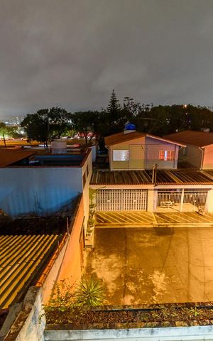 Casa à venda com 300m², 4 quartos e 2 vagas Casa à venda com 300m², 4 quartos e 2 vagasVista da Rua