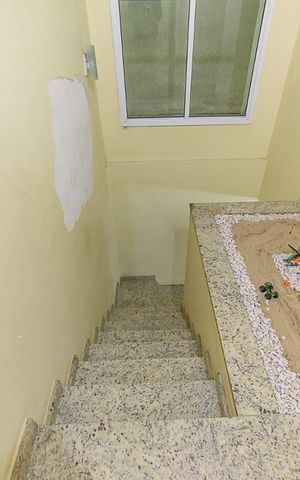 Casa à venda com 300m², 4 quartos e 2 vagas Casa à venda com 300m², 4 quartos e 2 vagasCorredor