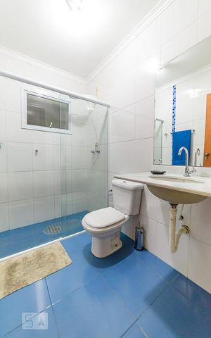 Casa à venda com 300m², 4 quartos e 2 vagas Casa à venda com 300m², 4 quartos e 2 vagasBanheiro da Suíte 3