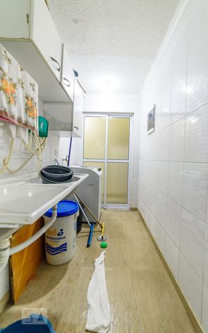Casa à venda com 300m², 4 quartos e 2 vagas Casa à venda com 300m², 4 quartos e 2 vagasÁrea de Serviço