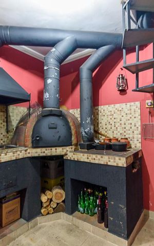 Casa à venda com 300m², 4 quartos e 2 vagas Casa à venda com 300m², 4 quartos e 2 vagasEspaço Gourmet