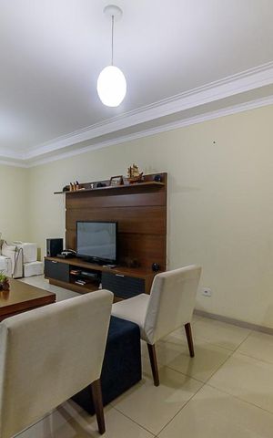 Casa à venda com 300m², 4 quartos e 2 vagas Casa à venda com 300m², 4 quartos e 2 vagasSala