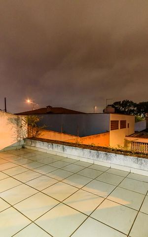 Casa à venda com 300m², 4 quartos e 2 vagas Casa à venda com 300m², 4 quartos e 2 vagasVaranda da Suíte 1