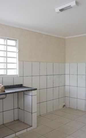 Casa à venda com 300m², 6 quartos e 2 vagas Casa à venda com 300m², 6 quartos e 2 vagasCasa 1 - Cozinha