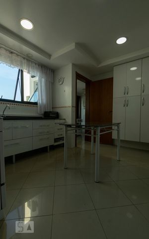 Apartamento à venda com 126m², 3 quartos e 3 vagasCOZINHA