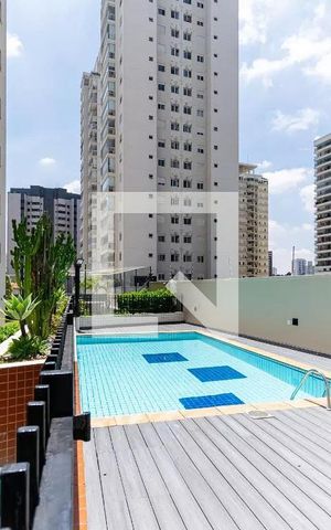 Apartamento à venda com 75m², 2 quartos e 2 vagas Apartamento à venda com 75m², 2 quartos e 2 vagasÁrea comum - Piscina
