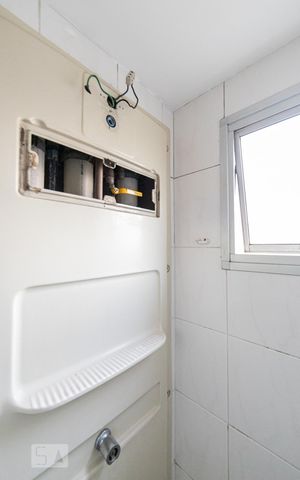 Apartamento à venda com 50m², 2 quartos e 1 vaga Apartamento à venda com 50m², 2 quartos e 1 vagaBanheiro Social