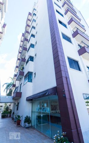 Apartamento para alugar com 45m², 1 quarto e 1 vagaFachada