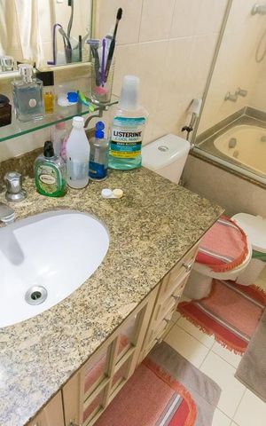 Apartamento à venda com 125m², 4 quartos e 3 vagasBanheiro da Suíte 1