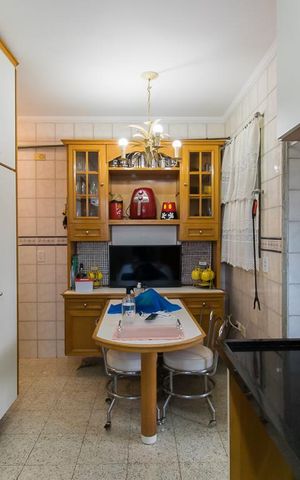 Apartamento à venda com 125m², 4 quartos e 3 vagasCozinha 