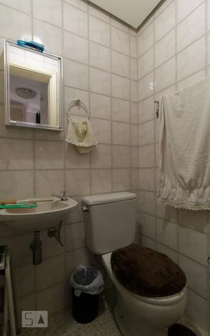 Apartamento à venda com 125m², 4 quartos e 3 vagasBanheiro de Serviço 