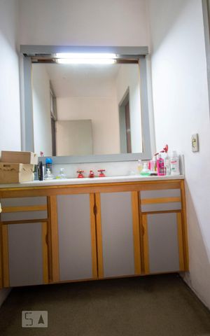 Casa à venda com 330m², 3 quartos e 2 vagasBanheiro Social