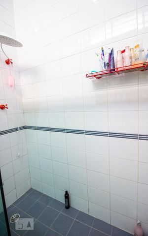 Casa à venda com 330m², 3 quartos e 2 vagasBanheiro Social