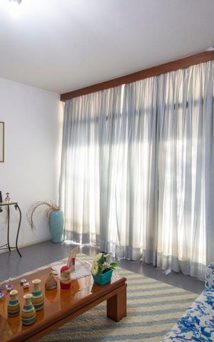 Casa à venda com 330m², 3 quartos e 2 vagasSala
