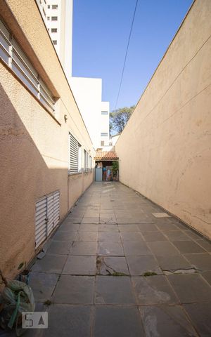 Casa à venda com 330m², 3 quartos e 2 vagasÁrea de Serviço
