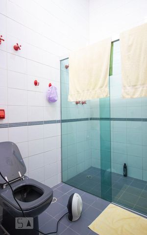 Casa à venda com 330m², 3 quartos e 2 vagasBanheiro Social