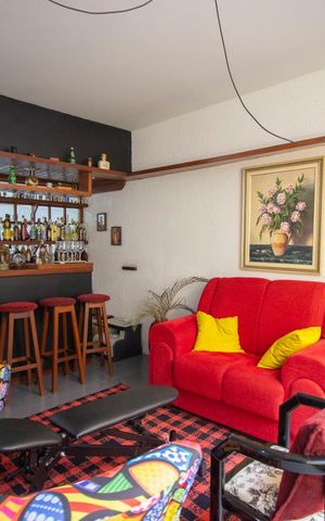 Casa à venda com 330m², 3 quartos e 2 vagasSala de Estar