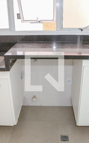 Apartamento à venda com 220m², 4 quartos e 4 vagas Apartamento à venda com 220m², 4 quartos e 4 vagasÁrea de Serviço