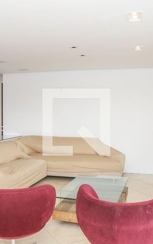 Apartamento à venda com 220m², 4 quartos e 4 vagas Apartamento à venda com 220m², 4 quartos e 4 vagasSala