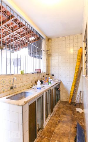 Casa para alugar com 160m², 3 quartos e 2 vagasCozinha